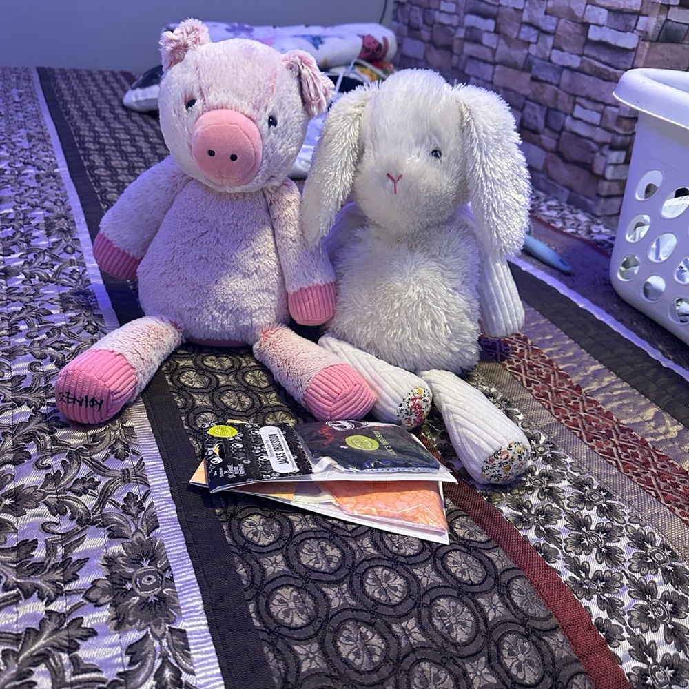 Scentsy Buddy’s Penny the Pig & Rosemary the Rabbit - Picture 3 of 11